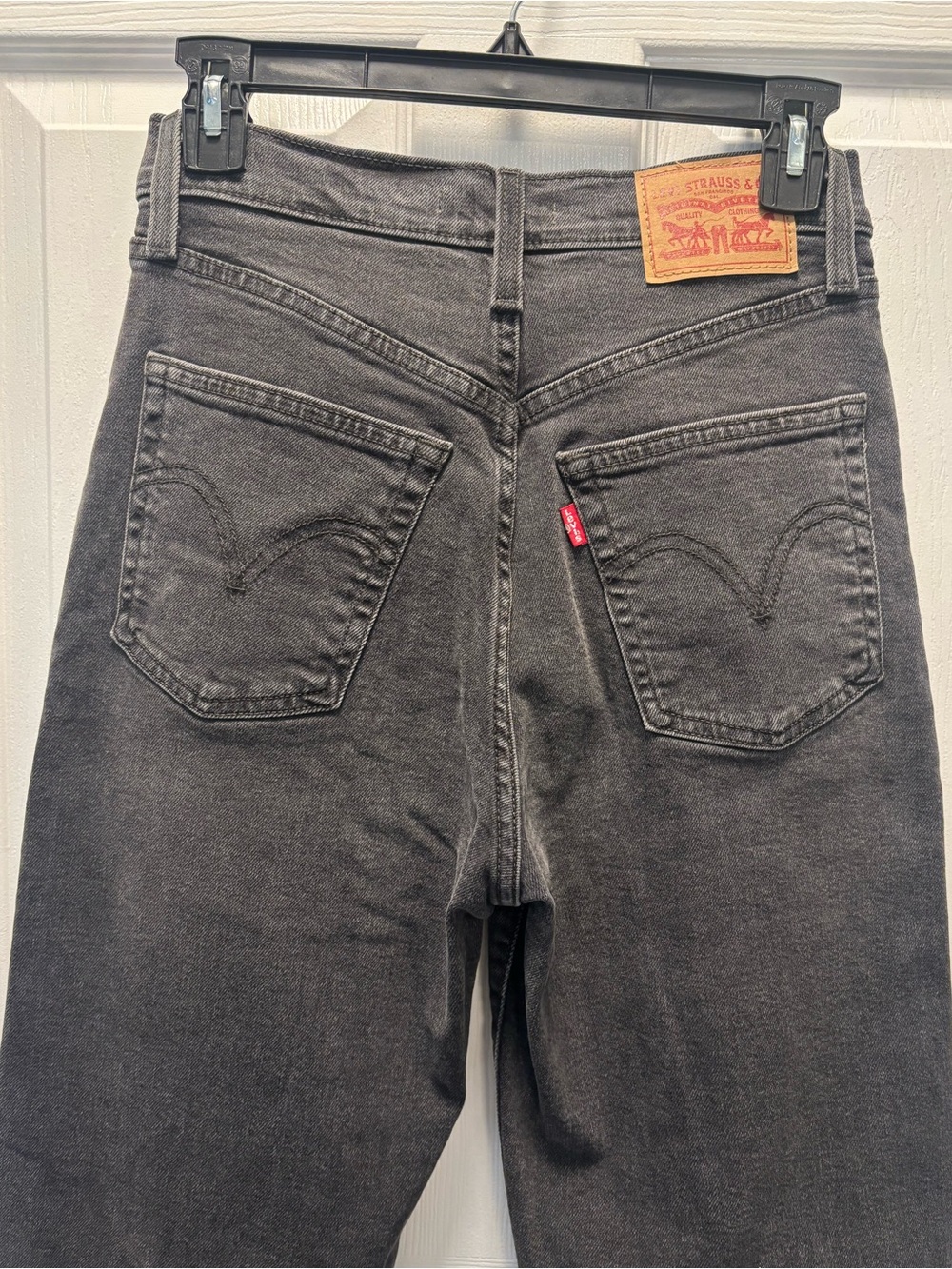 Levi’s Ribcage Straight Button Fly High Waist Black Denim Jeans Size 27 - Picture 7 of 11